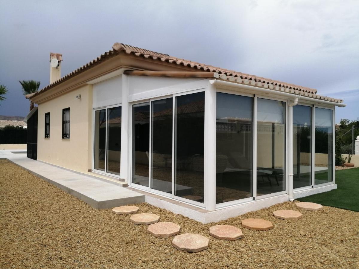 Villa Los Castos Immaculate 2-Bed Villa Arboleas Eksteriør billede