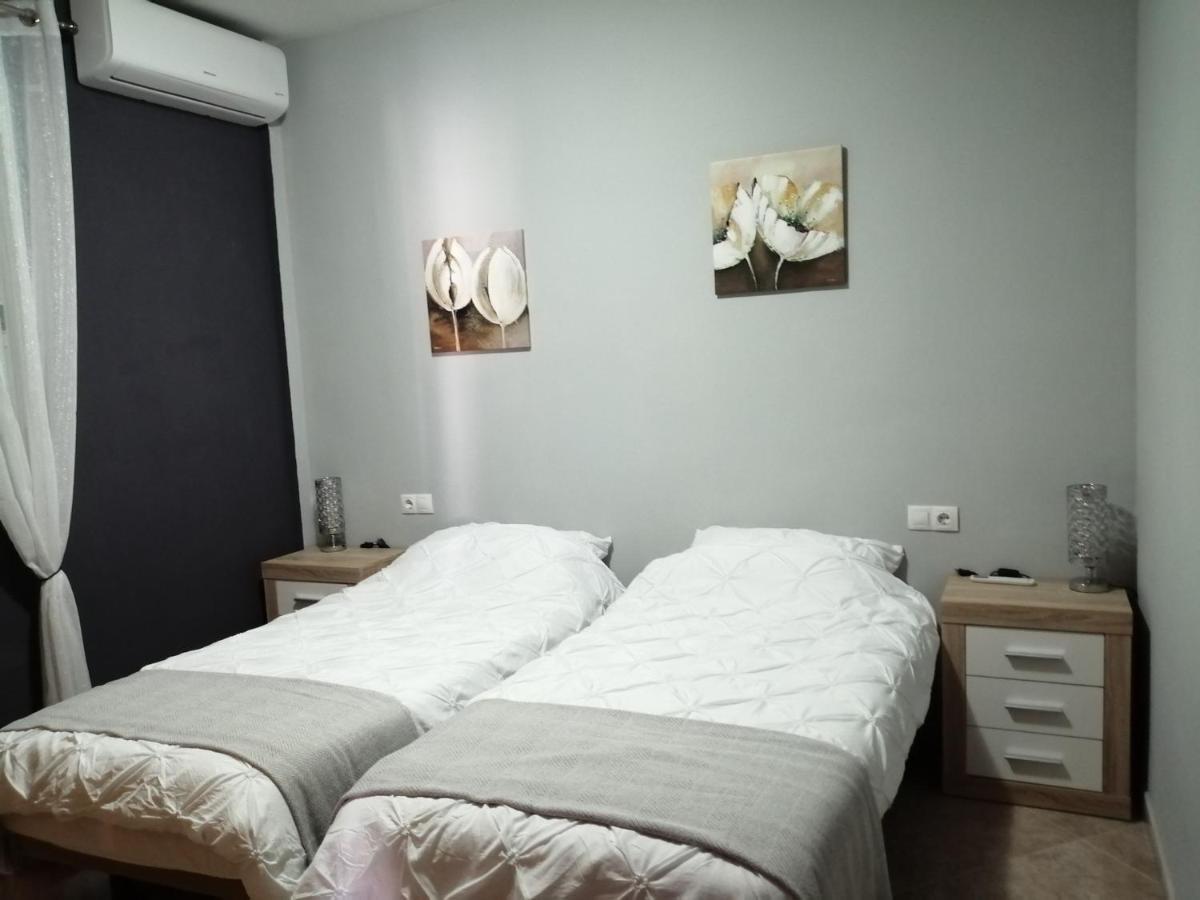 Villa Los Castos Immaculate 2-Bed Villa Arboleas Eksteriør billede